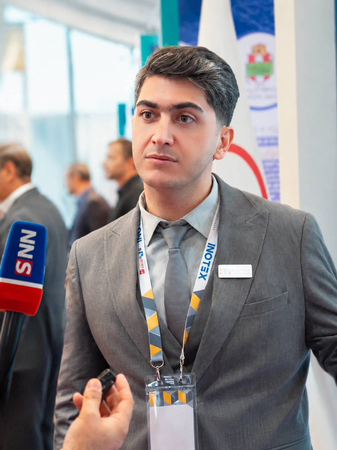 آرش صادقی